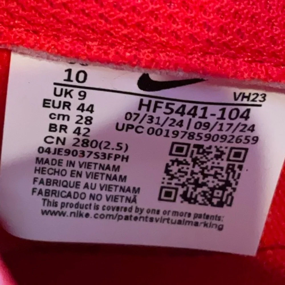 NWT-Nike Dunk Low Retro-With Box